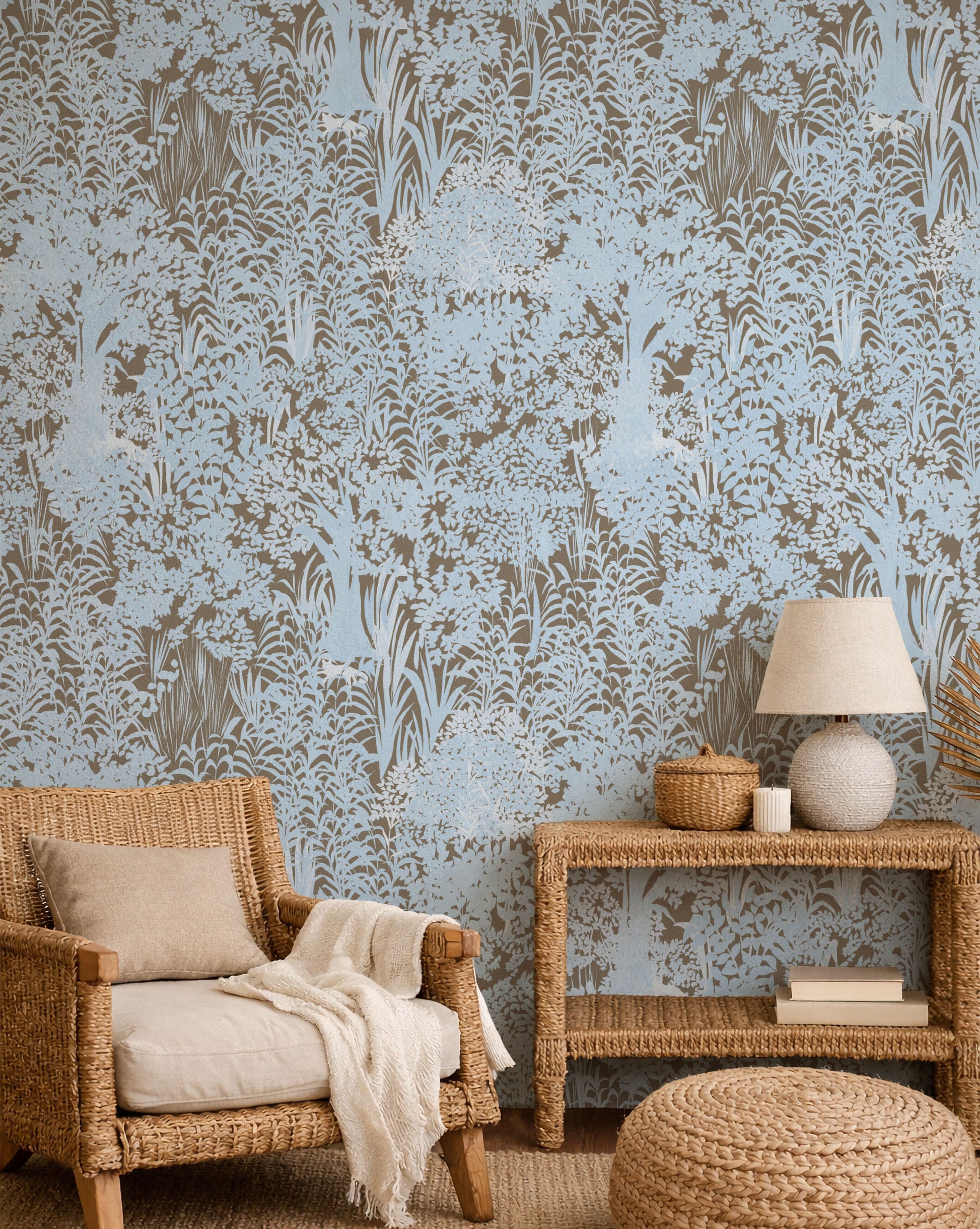 Living room with wicker furniture and patterned wallpaper