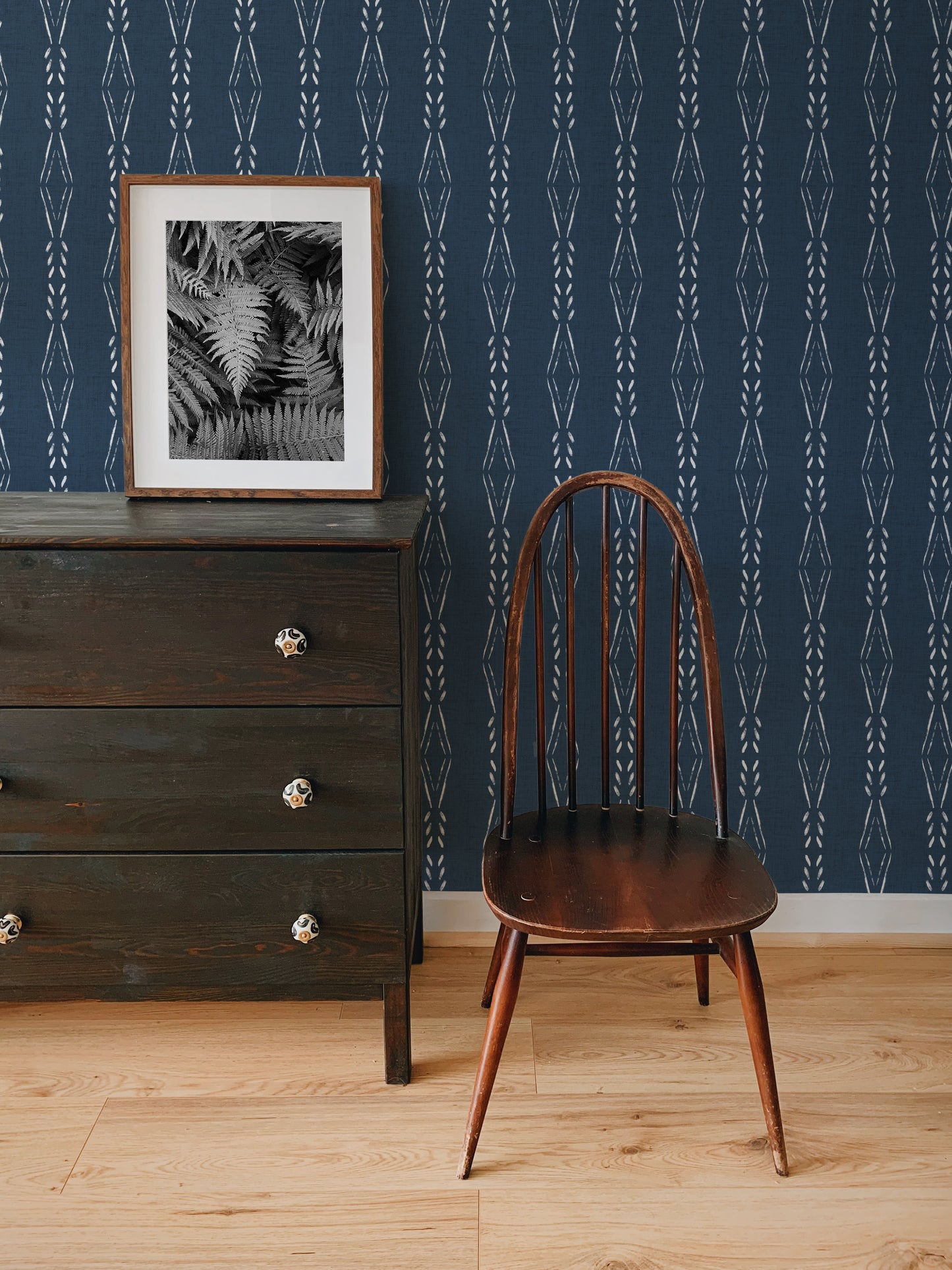 Lazaro Western Burst Stripe Wallpaper