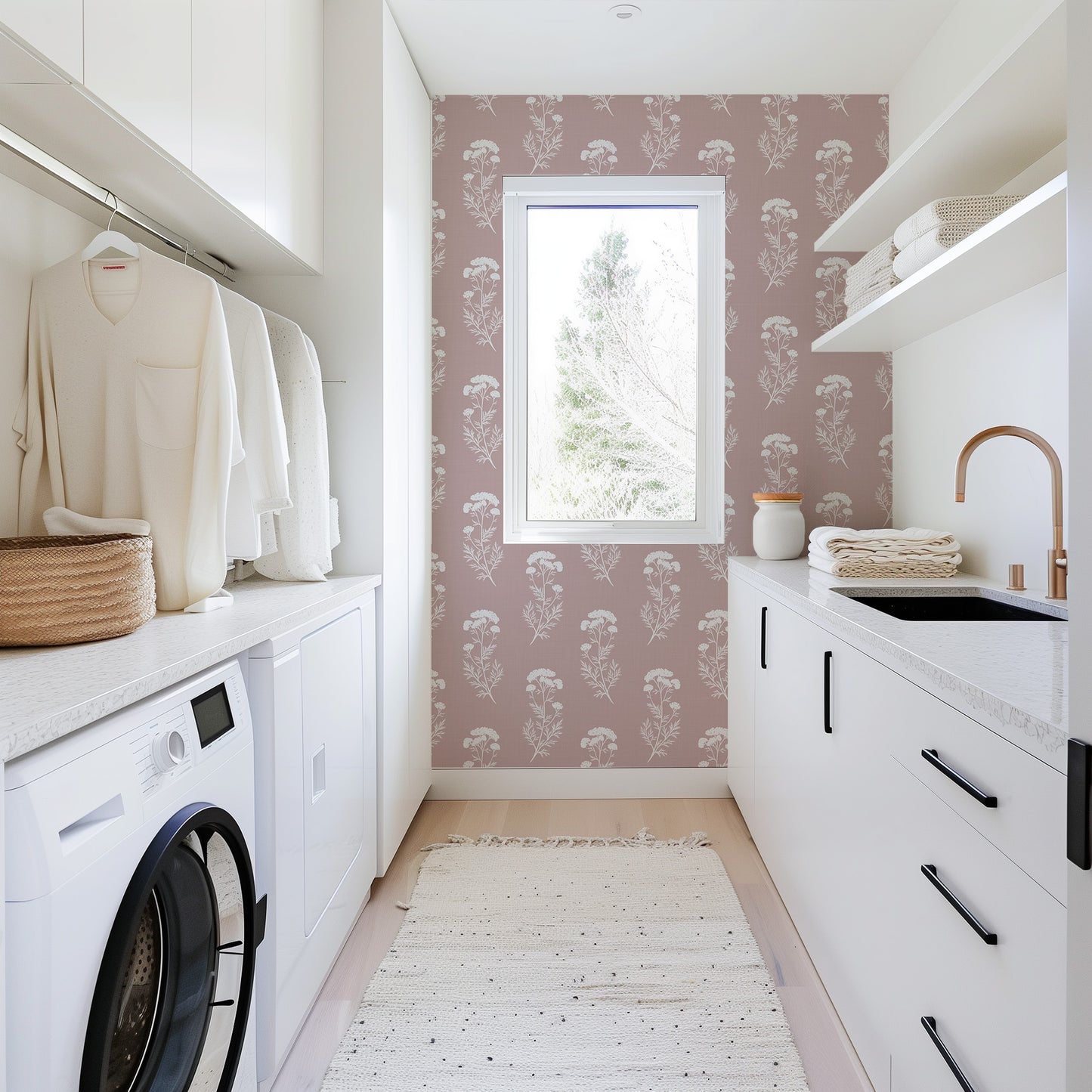Queen Anne's Lace Meadow Wallpaper