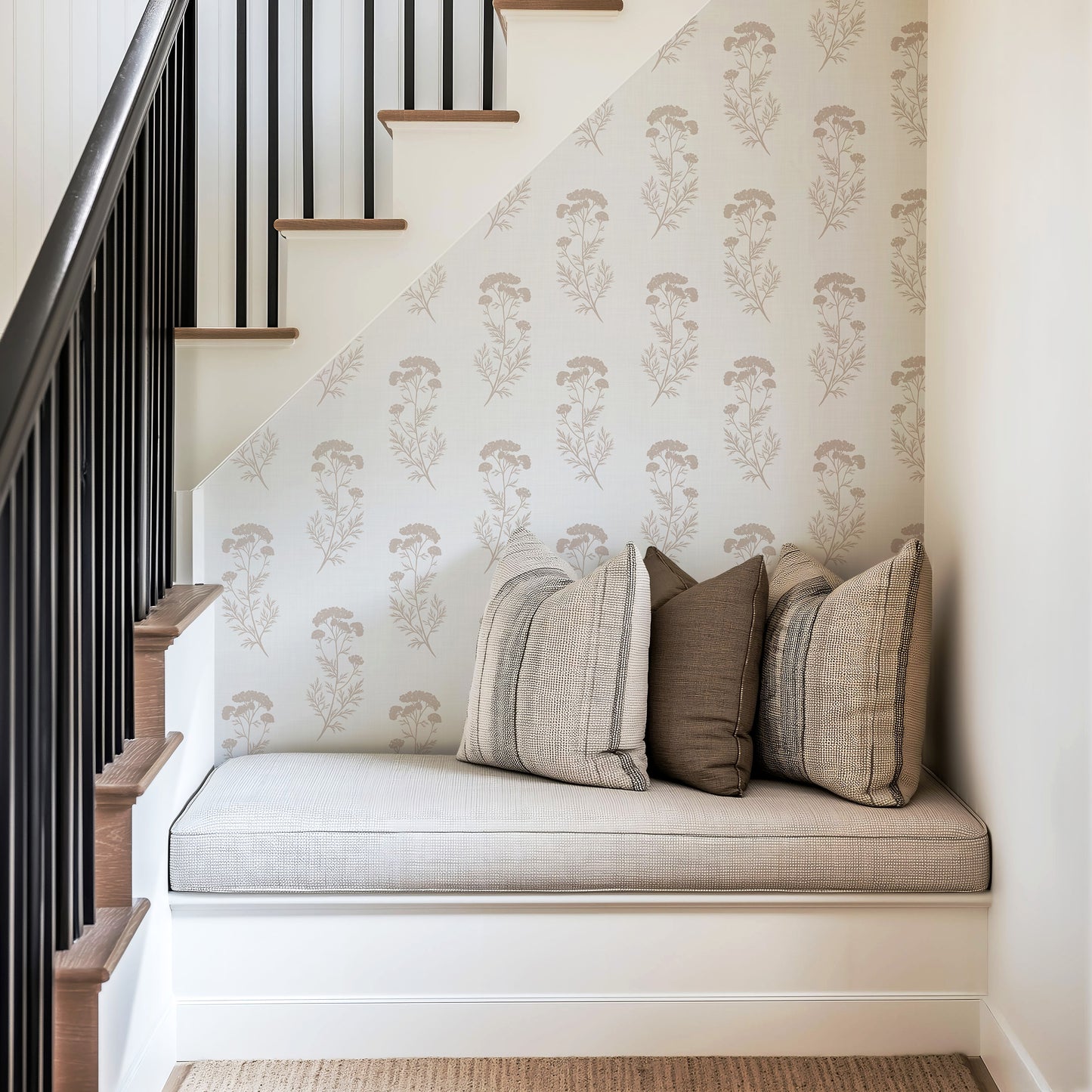 Queen Anne's Lace Meadow Wallpaper